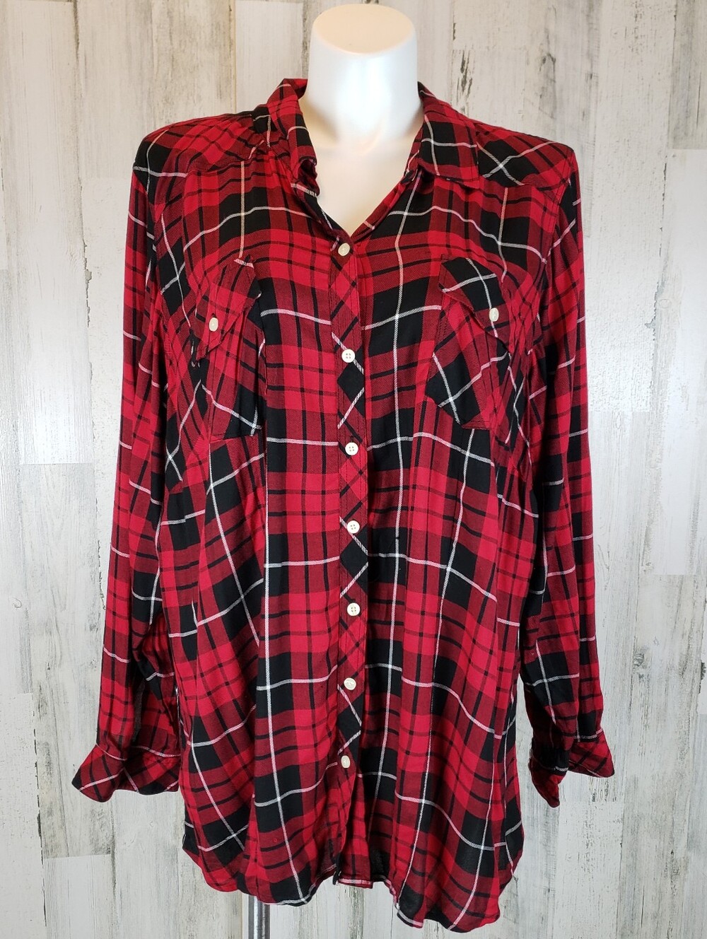 Torrid Red Plaid Button-Up Women’s Shirt Size 4X